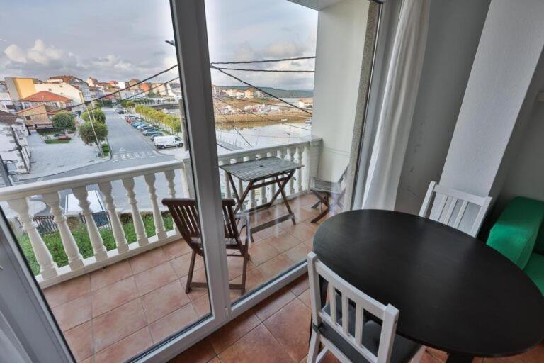 Apartamentos Arnela กามาริญาส ภายนอก รูปภาพ